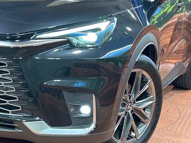 �yLED�w�b�h���C�g�z���V����ԑ��s�����ǍD�Ȏ��E���m�ۂ����S���ĉ^�]�ł��鍂�P�xLED�w�b�h���C�g�𑕔�!�_�����x�������A����d�͂��}�����Ă��܂��B