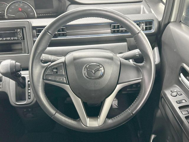 �y�����v�����X�e�A�����O�z�㎿�Ȋv���g�p���邱�ƂŁA��ɂ����������݂ƂĂ��^�]���₷���n���h���ł���