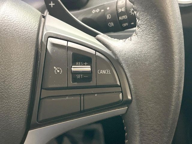 �y�N���[�Y�R���g���[���z�������H�����N���N���s�B�A�N�Z���𗣂��Ă���葬�x�ő��s���ł��A�������^�]���̕��S���y��!�����E�������ȒP�ȃX�C�b�`����Œ����ł��܂��B