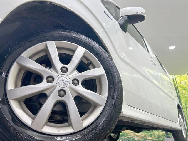 �y����14�C���`�A���~�z�C�[���z�O�ςɃ}�b�`���������A���~�z�C�[���𑕒����Ă���܂��B�e��ЊO�A���~�z�C�[����A�X�^�b�h���X�^�C�����戵�����Ă���܂��B���񂲑��k����������