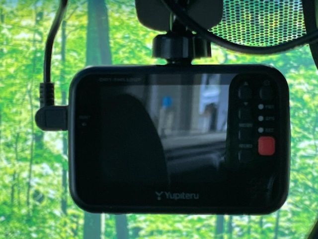 �y�h���C�u���R�[�_�[�z���S�E���S�ȃJ�[���C�t�ɕK�{�̃h���C�u���R�[�_�[�𑕔�!���s���͂������A������^�]�⎖�̂ɑ��������ۂ̏󋵂��f���ŋL�^���A����̃��X�N�ɔ����܂��B