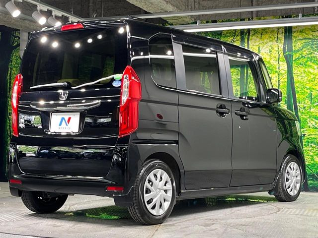 ☆全国のネクステージからお取り寄せが可能※!遠方の店舗に展示してあるクルマが気になる場合も、最寄りの店舗でご覧いただくことが可能です!是非私たちに要望をお聞かせください!※別途費用