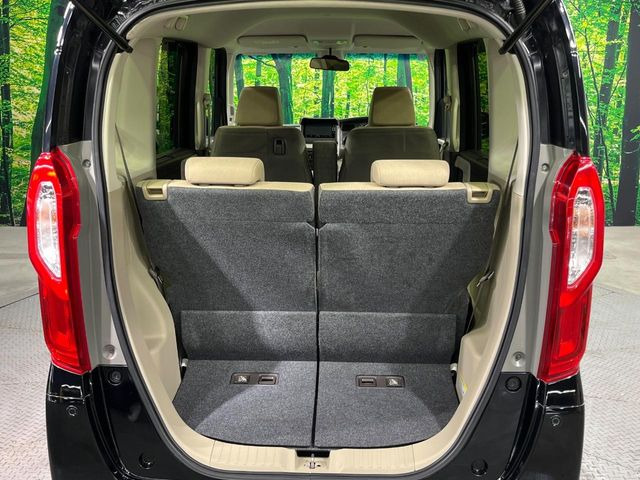 普段のお買い物や通勤、送迎等に十分な荷室スペースを確保しております。セカンドシートを倒すと、大きな荷物の積載も可能です♪
