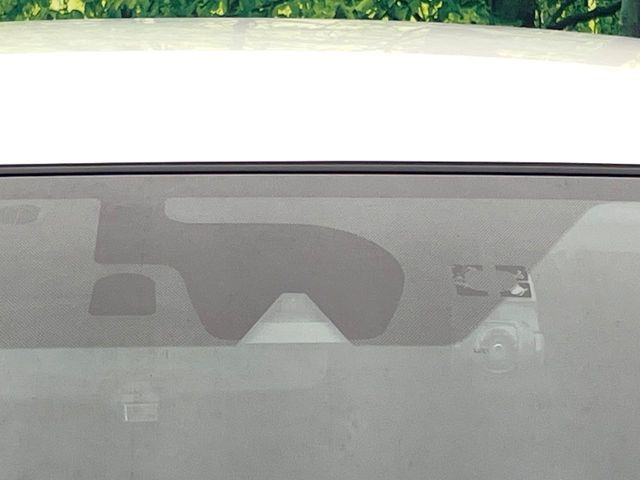 �y�G�}�[�W�F���V�[�u���[�L�z���s���ɑO���̎ԗ�����F�����A�Փ˂������Ȏ��͌x��ƃu���[�L�ŏՓˉ���Ɣ�Q�y�����A�V�X�g�B�����S�Ƀh���C�u�����y���݂��������܂��B