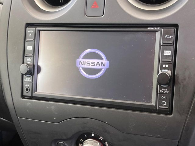 �y�����i�r�z�l�C�̏����i�r�𑕔����Ă���܂��B�i�r�̎g���₷���͂������A�I�[�f�B�I�@�\���[��!�L�����v�◷�s�͂������A�ʋ΂┃�����ȂǕ��i�̃h���C�u���y�����Ȃ�͂���