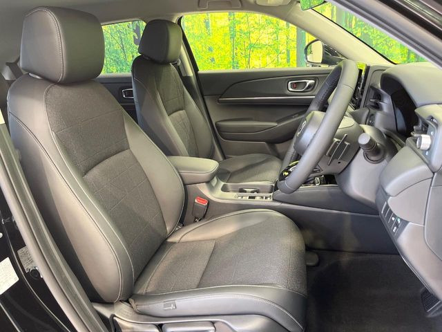 �y�n�[�t���U�[�V�[�g�z�������ƍ���S�n�𗼗������l�C�̃V�[�g���w�ʁE���ʂ̃t�@�u���b�N�f�ނ́A�ʋC���̗ǂ��⊊��ɂ����ɗD��Ă��܂��B�C���╞���ɍ��E���ꂸ���K�ɂ���肢�������܂��B