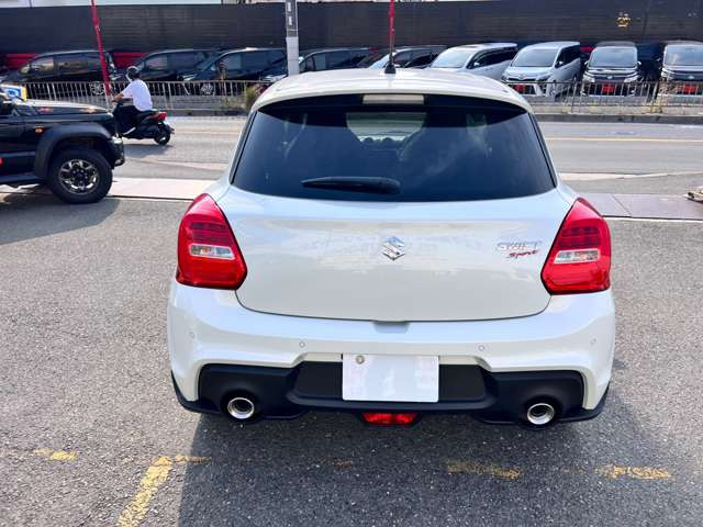 7�N1���o�^�ŏI���f��180�n��ECU�R���v���[�gGZOX�K���X�{�f�B�R�[�g�t���Ō�̃p�[���X�C�X�|1�������𓦂��Ƃ���2�x�ƒT���Ȃ������e�d�l���p�ӂł��܂�!�ԍ����}�t���[������]�̃p�[�c���i���i�r�̂��p�ӂ�