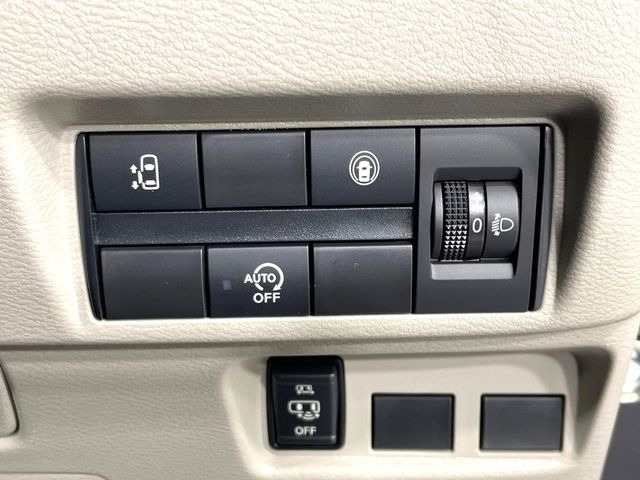 �y�p���[�X���C�h�h�A�z�X�}�[�g�L�[��^�]�Ȃ̃X�C�b�`�ŃX���C�h�h�A�̊J���\���d��������͂����ăh�A���J����K�v�������A���������q�l�ł��A�d���ו��������Ă��鎞�����N�ɊJ���߂ł��܂���