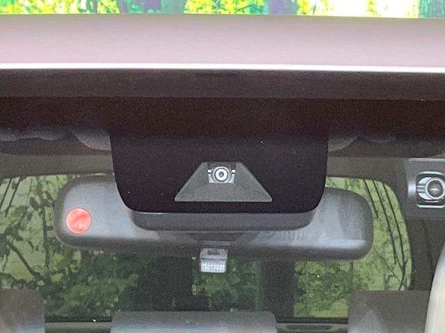 �y�g���^�Z�[�t�e�B�Z���X�z���s���ɑO���̎ԗ�����F�����A�Փ˂������Ȏ��͌x��ƃu���[�L�ŏՓˉ���Ɣ�Q�y�����A�V�X�g�B�����S�Ƀh���C�u�����y���݂��������܂��B