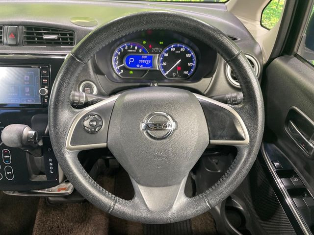 �y�����v�����X�e�A�����O�z�㎿�Ȋv���g�p���邱�ƂŁA��ɂ����������݂ƂĂ��^�]���₷���n���h���ł���