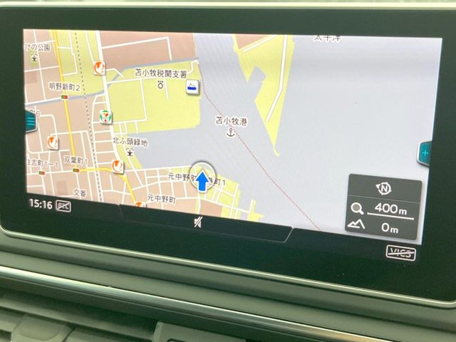 ●純正ナビ:一体感のあるナビは、高級感ある車内を演出してくれます。オーディオ機能も充実しておりますので、運転もより楽しめます♪