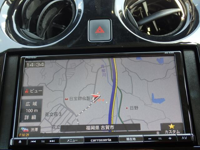 ナビ装備で知らない場所もあっという間に検索♪ちょっとしたお出かけや旅行もこれでばっちりですね。