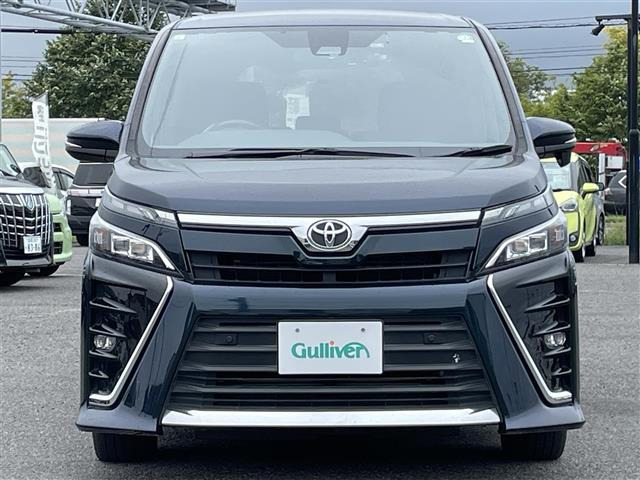 ヴォクシー2.0 ZS 4WD