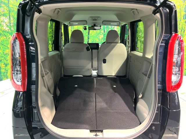 ���i�̂���������ʋ΁A���}���ɏ\���ȉ׎��X�y�[�X���m�ۂ��Ă���܂��B�Z�J���h�V�[�g��|���ƁA�傫�ȉו��̐ύڂ��\�ł���