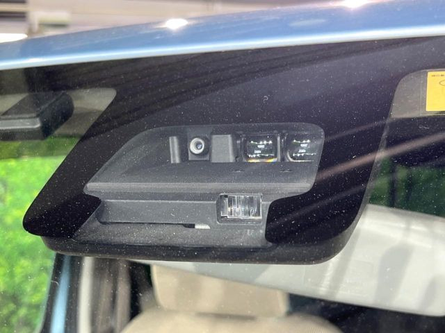 �y�X�Y�L �Z�[�t�e�B�T�|�[�g�z���s���ɑO���̎ԗ�����F�����A�Փ˂������Ȏ��͌x��ƃu���[�L�ŏՓˉ���Ɣ�Q�y�����A�V�X�g�B�����S�Ƀh���C�u�����y���݂��������܂��B