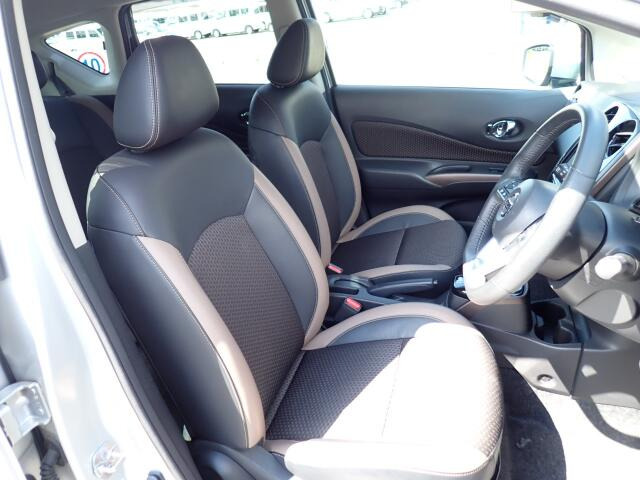 フロントシート、状態良好で安心です。大きな汚れもなく安心です