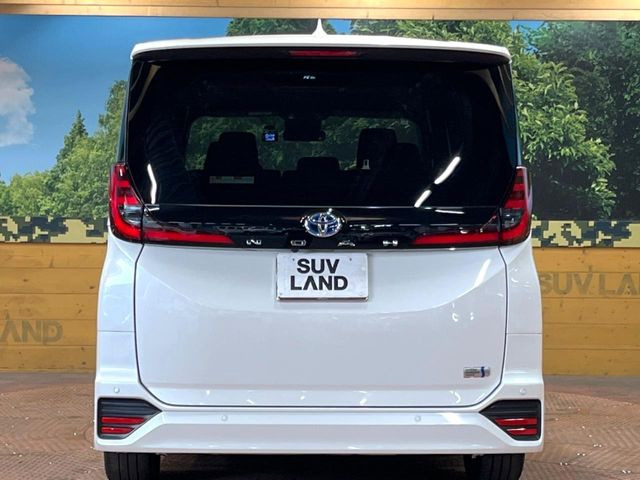 安心の最長10年・走行無制限保証(有償)をご用意。保証内容も充実はもちろん、無料点検&オイル交換や、年中無休の全国・24時間ロードサービスも付帯されておりますのでご安心下さい。