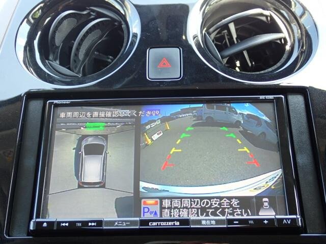 バックカメラ装備しております。駐車時に大変役に立ちますよ♪駐車が苦手な方にも便利機能です♪