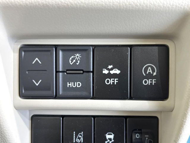 �y�w�b�h�A�b�v�f�B�X�v���C�z���݂̑��x�⑖�s�����f�W�^���\���ŉ^�]�ȑO���̃K���X�ɓ��e!�^�]���A�ڐ������炳���K�v�ȏ����m�F�ł���̂łƂ��Ă��֗��ň��S!