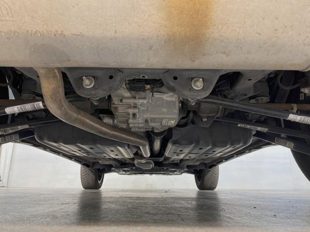 ●当店では、各メーカーの専用診断テスターを導入。国家資格を持つテクニカルスタッフも常駐しておりますので、万が一の際にも安心してご利用いただけます。