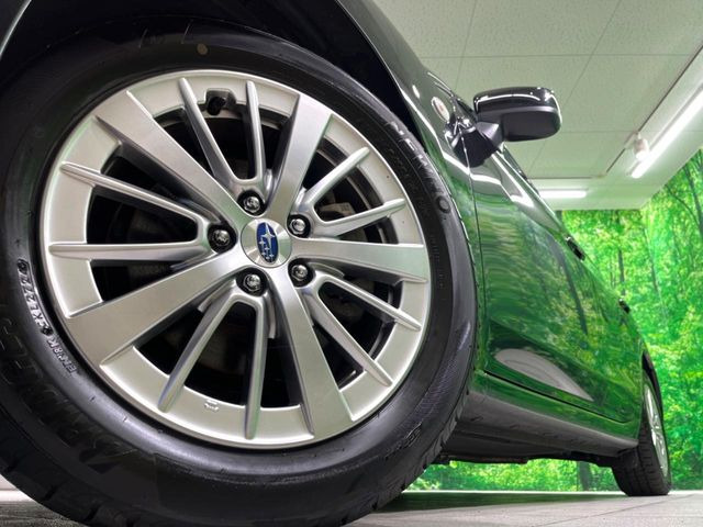 【純正16インチアルミホイール】外観にマッチした純正アルミホイールを装着しております。各種社外アルミホイールや、スタッドレスタイヤも取扱いしております。是非ご相談ください♪