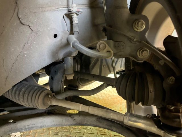 お車を安心してお乗りいただく為には、足回りの定期点検が欠かせません。サービスサポート(有償保証)では無料点検もご提供しており、安心のカーライフをお過ごしいただけるサポート体制が整っています。【ナビゲー