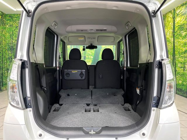 普段のお買い物や通勤、送迎等に十分な荷室スペースを確保しております。セカンドシートを倒すと、大きな荷物の積載も可能です♪