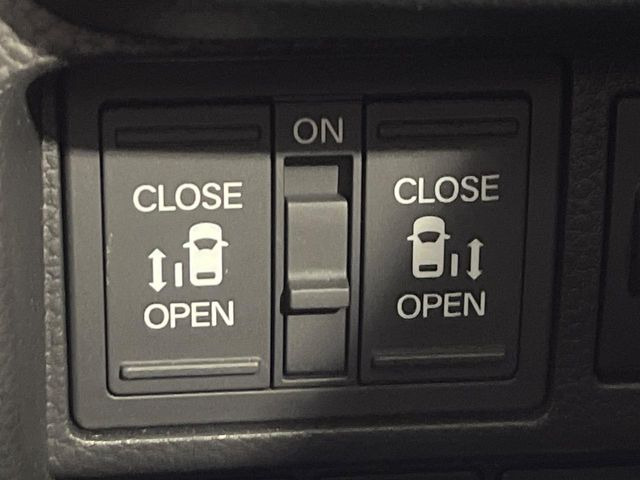 �y�����p���[�X���C�h�h�A�z�X�}�[�g�L�[��^�]�Ȃ̃X�C�b�`�Ō�ȗ����X���C�h�h�A�̊J���\���d��������͂����ăh�A���J����K�v�������A�����Ȃ��q�l�ł��ȒP�ɊJ���߂ł����K�ł���