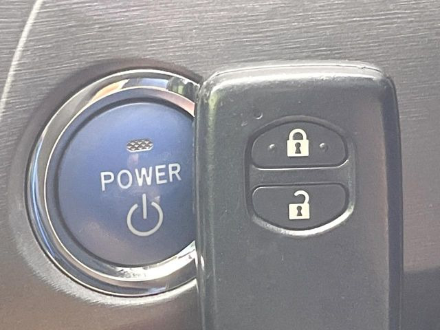 �y�X�}�[�g�L�[�z�J�o����|�P�b�g�ɓ��ꂽ�܂܂ł��h�A�̎{���E�������\�ȃX�}�[�g�L�[�𑕔��B�G���W���̃I���E�I�t�����J�M�����o���K�v����������Ƃ��Ă��֗��ł���