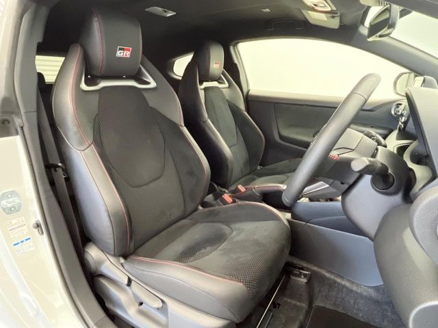 �y�n�[�t���U�[�V�[�g�z�������ƍ���S�n�𗼗������l�C�̃V�[�g���w�ʁE���ʂ̃t�@�u���b�N�f�ނ́A�ʋC���̗ǂ��⊊��ɂ����ɗD��Ă��܂��B�C���╞���ɍ��E���ꂸ���K�ɂ���肢�������܂��B