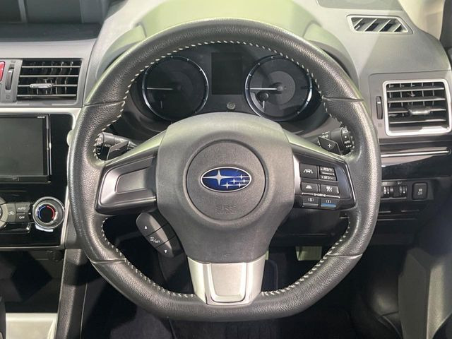 �y�����v�����X�e�A�����O�z�㎿�Ȋv���g�p���邱�ƂŁA��ɂ����������݂ƂĂ��^�]���₷���n���h���ł���