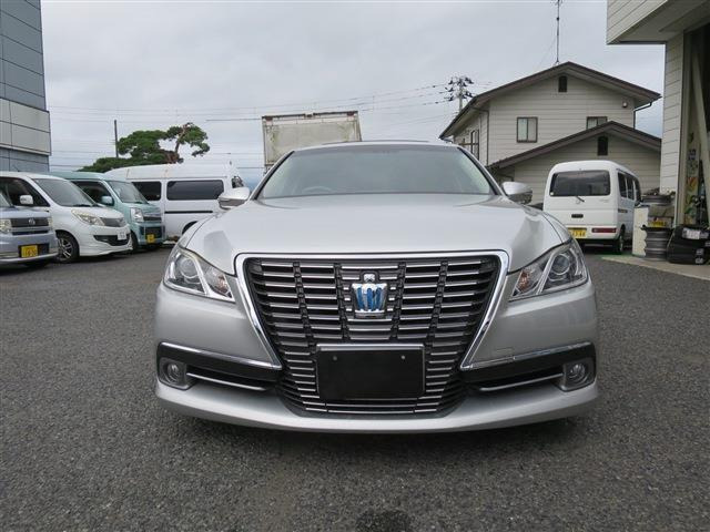 クラウンハイブリッド 2.5 ロイヤルサルーン