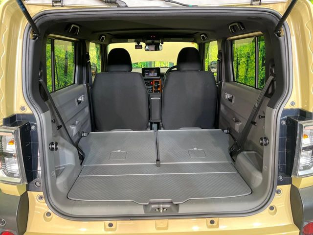 ���i�̂���������ʋ΁A���}���ɏ\���ȉ׎��X�y�[�X���m�ۂ��Ă���܂��B�Z�J���h�V�[�g��|���ƁA�傫�ȉו��̐ύڂ��\�ł���