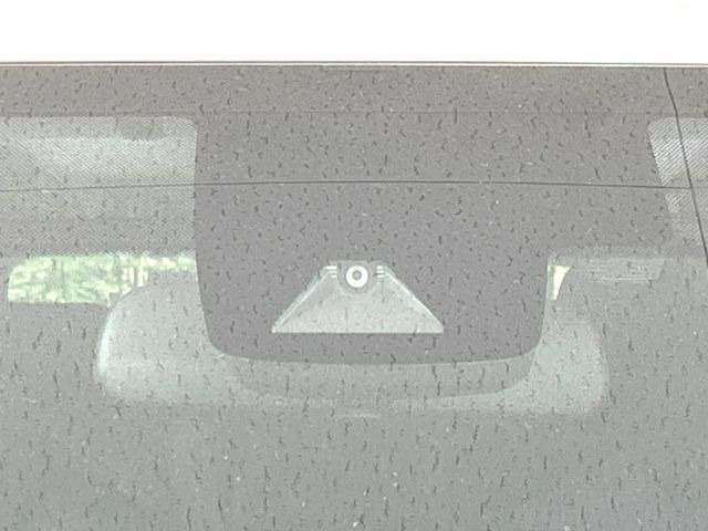 �y�g���^�Z�[�t�e�B�Z���X�z���s���ɑO���̎ԗ�����F�����A�Փ˂������Ȏ��͌x��ƃu���[�L�ŏՓˉ���Ɣ�Q�y�����A�V�X�g�B�����S�Ƀh���C�u�����y���݂��������܂��B