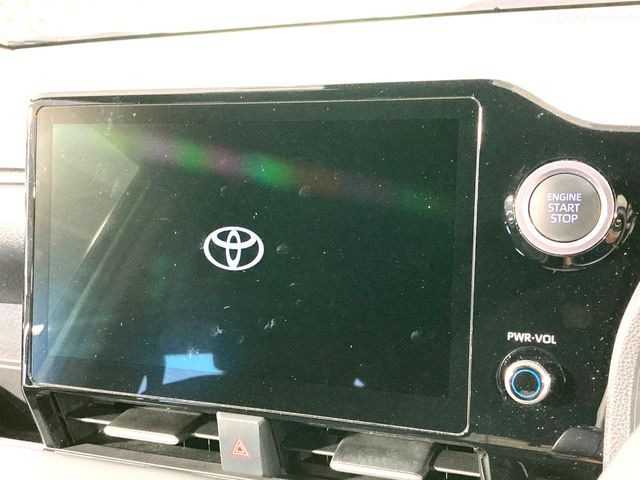 【10.5インチナビ】高級感とインパクトのある大画面ナビを装備。各種オーディオ操作はもちろん、スマホ連携もできる利便性の高いナビです♪