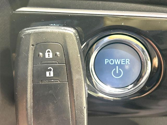 �y�X�}�[�g�L�[�z�J�o����|�P�b�g�ɓ��ꂽ�܂܂ł��h�A�̎{���E�������\�ȃX�}�[�g�L�[�𑕔��B�G���W���̃I���E�I�t�����J�M�����o���K�v����������Ƃ��Ă��֗��ł���