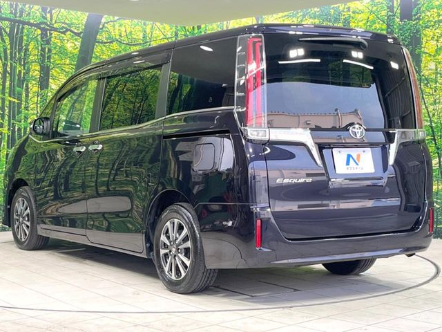 ☆全国のネクステージからお取り寄せが可能※!遠方の店舗に展示してあるクルマが気になる場合も、最寄りの店舗でご覧いただくことが可能です!是非私たちに要望をお聞かせください!※別途費用