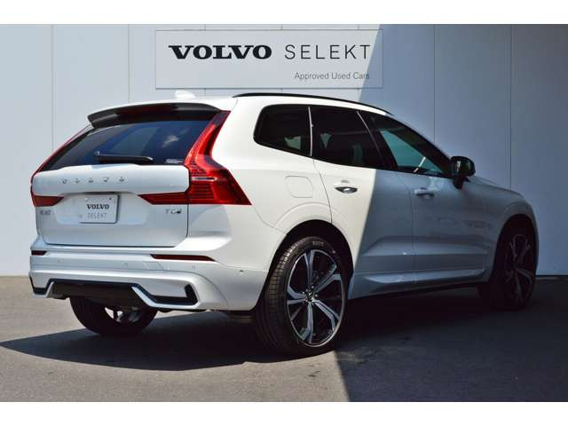 XC60ウルトラ T6 AWD プラグイン ハイブリッド 4WD