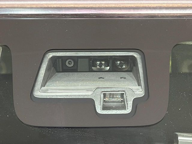 �y�X�Y�L �Z�[�t�e�B�T�|�[�g�z���s���ɑO���̎ԗ�����F�����A�Փ˂������Ȏ��͌x��ƃu���[�L�ŏՓˉ���Ɣ�Q�y�����A�V�X�g�B�����S�Ƀh���C�u�����y���݂��������܂��B