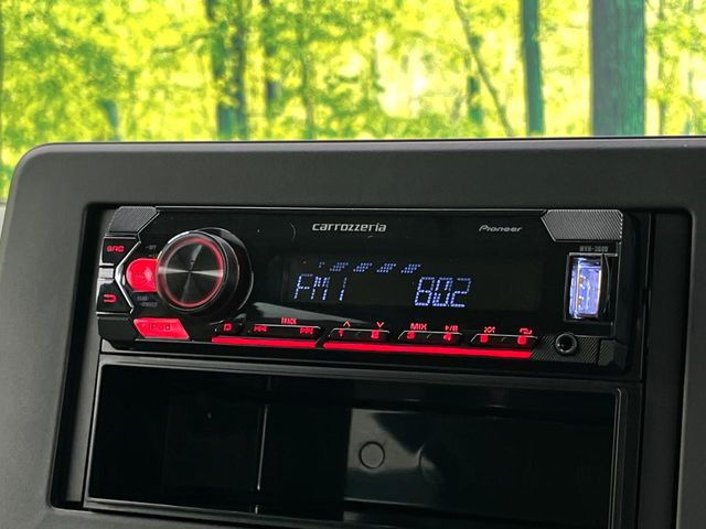 お好きな音楽を車内でお楽しみいただけます♪スピーカー交換・ウーハー追加などの音質向上や、最新ナビ・後席モニター等の取り付けも是非ご相談ください!