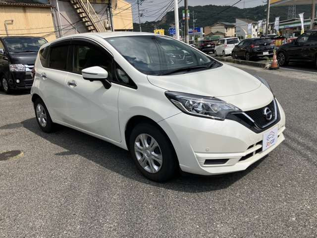 日本全国への納車も経験豊富な私たちにお任せ下さい!株ゼロと提携ネットワークと併せ、自社ローダーでの納車などもご自宅、またはご指定場所までOK!*引取りにご来店の際は、車検証登録済みでお渡しとなります。