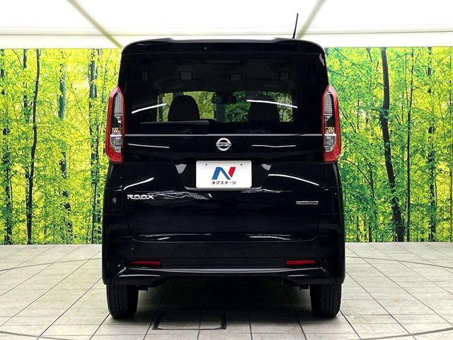 安心の最長10年・走行無制限保証(有償)をご用意。保証内容も充実はもちろん、無料点検&オイル交換や、年中無休の全国・24時間ロードサービスも付帯されておりますのでご安心下さい。