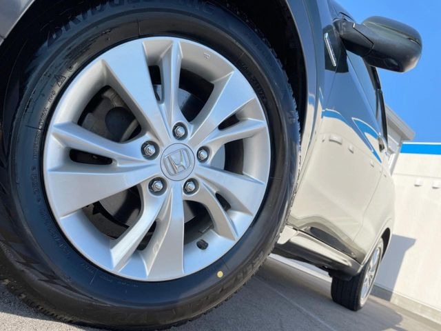 �y�����A���~�z�C�[���z�O�ςɃ}�b�`���������A���~�z�C�[���𑕒����Ă���܂��B�e��ЊO�A���~�z�C�[����A�X�^�b�h���X�^�C�����戵�����Ă���܂��B���񂲑��k����������