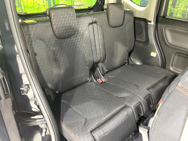 ���i���ȃI���W�i���t���A�}�b�g���I�v�V�����ɂĂ��p�ӂ��Ă���܂��B���D���ȃf�U�C����J���[�����Ԃɍ��킹�đI��ł����������Ƃ��ł��܂���