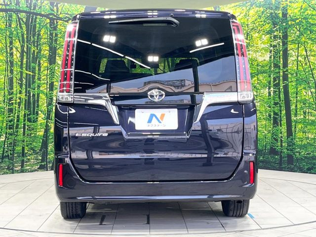 安心の最長10年・走行無制限保証(有償)をご用意。保証内容も充実はもちろん、無料点検&オイル交換や、年中無休の全国・24時間ロードサービスも付帯されておりますのでご安心下さい。