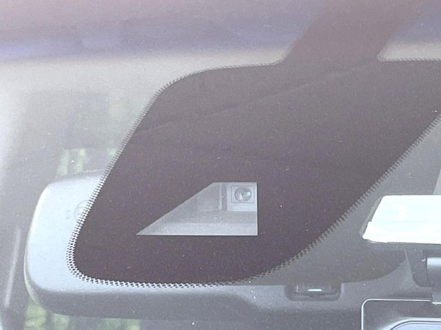 �y�G�}�[�W�F���V�[�u���[�L�z���s���ɑO���̎ԗ�����F�����A�Փ˂������Ȏ��͌x��ƃu���[�L�ŏՓˉ���Ɣ�Q�y�����A�V�X�g�B�����S�Ƀh���C�u�����y���݂��������܂��B