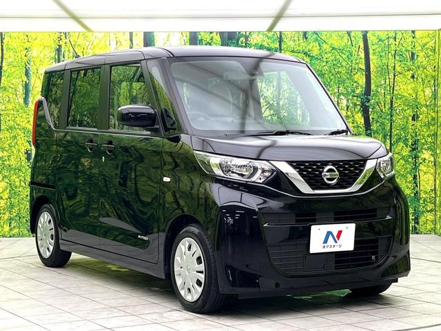 大好評のボディコーティング「弾スプラッシュコート」もご納車までに施工可能。通常のガラスコートと異なる、耐久年数6年の無機質ガラスコーティングが、ボディをキレイな状態に保ってくれます。