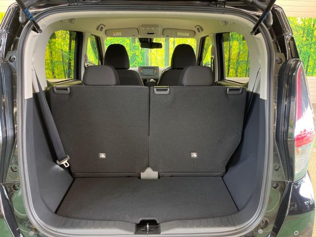 『車を購入した後の車検やメンテナンス、キズを直す板金、事故受付まで承ります。愛車についてのご相談はすべて当店にお任せください。』