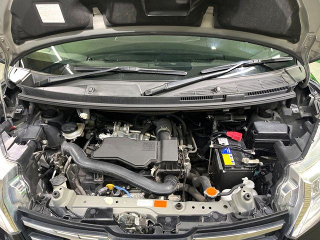 親切・丁寧な専門メカニックスタッフが応対!・車検・点検整備・事故等の修理などアフターサービスも安心。お車のカスタマイズもネクステージのサービススタッフまでご相談ください!