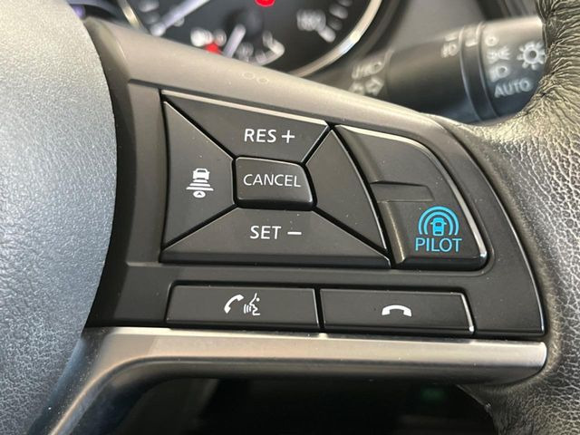 【プロパイロット】高速道路での長距離走行が楽に!!渋滞時と巡回走行のシーンで、アクセル・ブレーキ・ステアリングを自動で制御し、長距離運転の負担を軽減してくれます♪